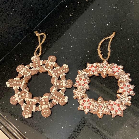 SET/2 Gingerbread Wreath Christmas Clay Soft Glitter Iced Sparkly Orname… - Picture 1 of 6